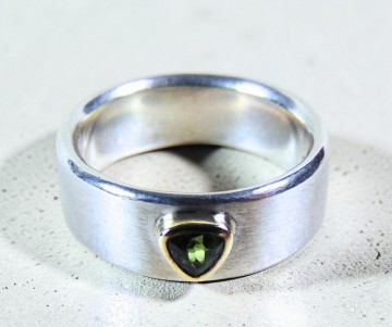 1 design brede ring 925 mat zilver 14k 585 goud peridot driehoek pr steen