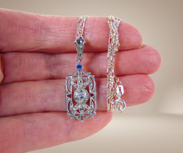 Art deco zilver markasiet blauw paste hanger rechthoek beige achtergrond 5