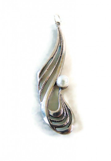 Art nouveau zilveren lange sierlijke hanger met parel x 2 2