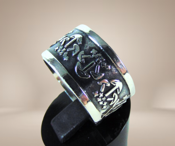 Brede taxco zilveren overlay paddo ring beige achtergrond 1