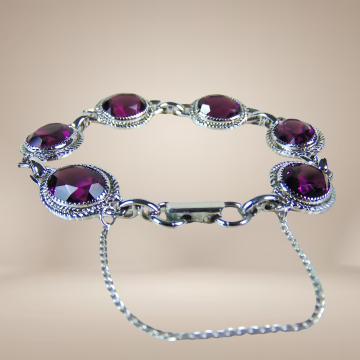 Danecraft schakelarmand paarse steen beige achtergrond 2