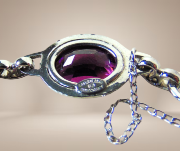 Danecraft schakelarmand paarse steen beige achtergrond 3