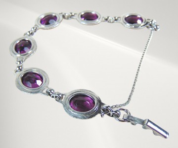 Danecraft sterling vintage zilveren paarse facet faux amethist schakel armband pr achtergrond6