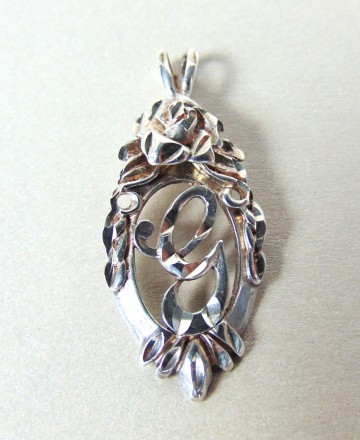 Diamant geslepen zilveren sierlijke letter g hanger 2