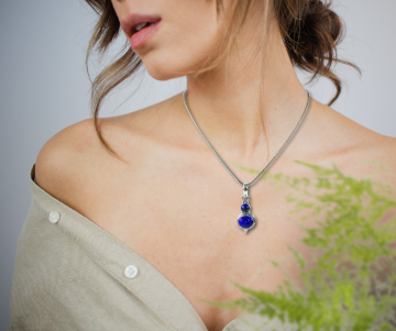 Dubbele lapis lazuli zilver hanger slangketting op dame