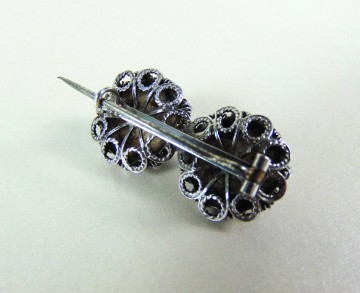 Dubbele zilveren zeeuwse knoppen knopen broche 5