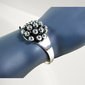 E granit finland modernistische zilveren bolletjes armband pr 1