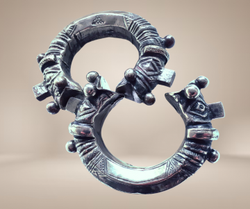 Ethnische armband set beige achtergrond