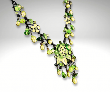 Feeerieke sprookjes ketting appel groen parels strass email pr 1