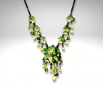 Feeerieke sprookjes ketting appel groen parels strass email pr 2