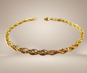 Gedraaide 925 verguld zilveren vermeil schakel armband beige achtergrond