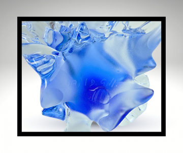 Gill 99 blauw  sierlijk helder kristal parfum fles lijst grijze achtergrond 3