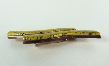 Groenbruine lange golf broche hard plastic 5