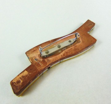 Groenbruine lange golf broche hard plastic 6