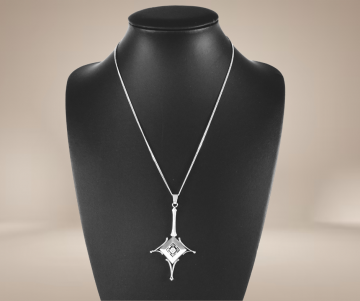 Grote art deco hanger modernist solitair zirkonia ketting beige achtergrond 1