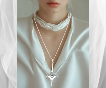 Grote art deco hanger modernist solitair zirkonia ketting op dame