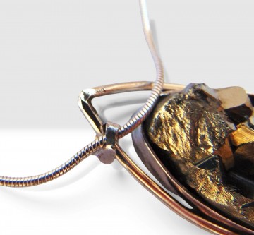 Grote brutalist pyriet nugget zilveren druppel hanger ketting  pr 3
