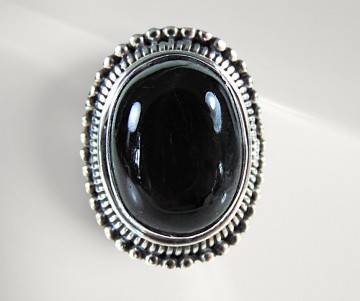 Grote nieuwe zilver onyx ovale zadelring pr achtergrond 5