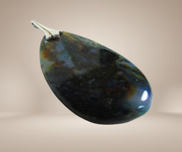 Grote vintage mosagaat hanger zilveren art deco oog beige achtergrond 2