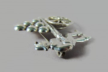 Grote zilveren mexico straatverkoper kar bewegend wiel broche 6