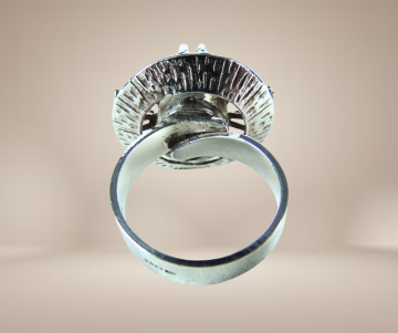 Grote zilveren modernist brutalistische space age ronde ring amazoniet beige achtergrond 4