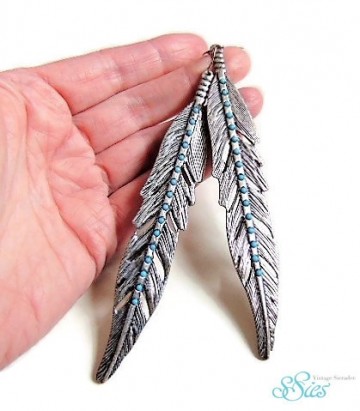 Grotelangeveeroorbellenturquoise3