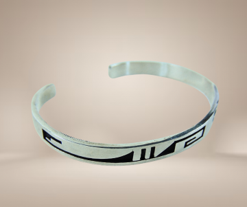 Hopi native american overlay zilver spang armband beige achtergrond 2