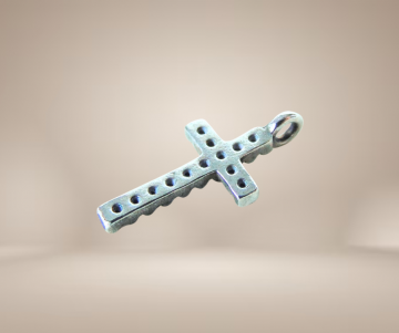Klein zilveren antieke kruis hanger 13 diamanten beige achtergrond