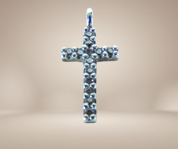 Klein zilveren antieke kruis hanger 13 diamanten beige achtergrond 2