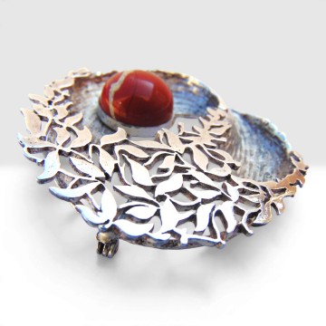 Kordes  lichtenfels art deco nouveau modernist ronde rode agaat broche zilver pr 5