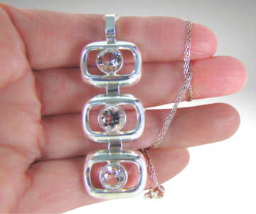Lange grote modernistisch zilver 3 grote bergkristallen hanger ps pr 4