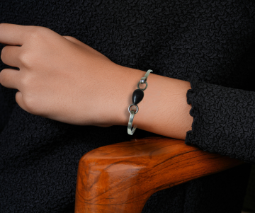 Mexico 925 taxco armband onyx druppel op arm hout stoel