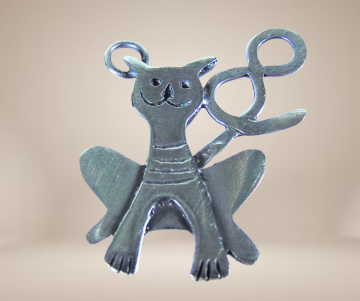 Modernist 925 zilver rxn kat hanger beige achtergrond 3