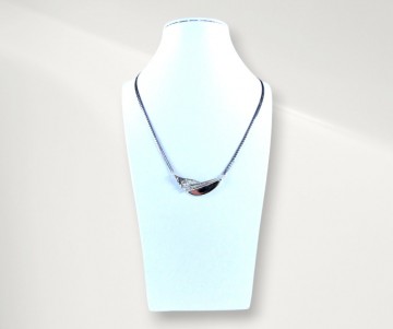 Modernist zilveren 3 diamant glad en ruig middenstuk ketting pr 4