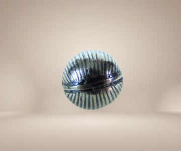 Modernist zilveren bal hanger streepjes beige achtergrond