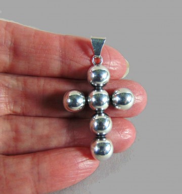 Modernistisch kruis zilver bollen hanger sc denmark  1
