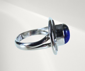 Modernistische zilver lapis lazuli ring rond pr 1