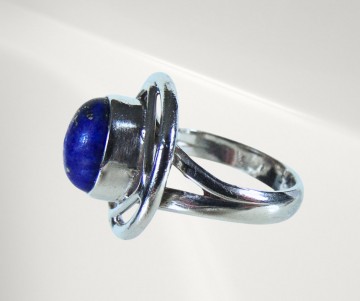 Modernistische zilver lapis lazuli ring rond pr 3