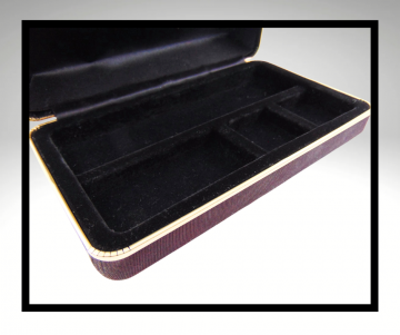 Monet sieraden doos zwart fluweel 2 grijze overloop lijst 5 2