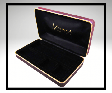 Monet sieraden doos zwart fluweel 2 grijze overloop lijst 5 3