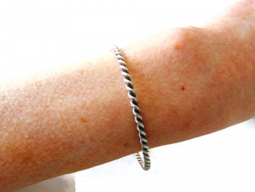 Native fijne draai zilveren armband 1
