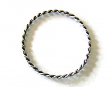 Native iets wijdere draai zilveren armband 3