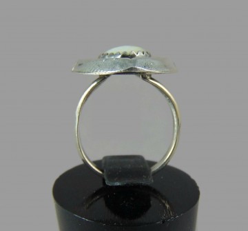 Navajo gegoten zilveren ruitvorm ring parelmoer 1