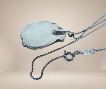 Navajo turquoise hanger ketting beige achtergrond