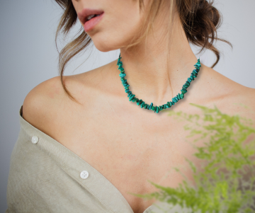 Navajo turquoise nugget ketting op dame