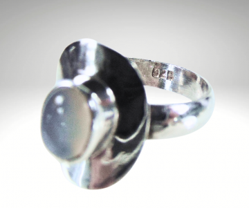Nieuwe zilveren ring ovaal maansteen pr