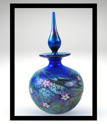 Okra 1990 blauw sprookjes parfum fles roze bloem lijst grijze achtergrond 2