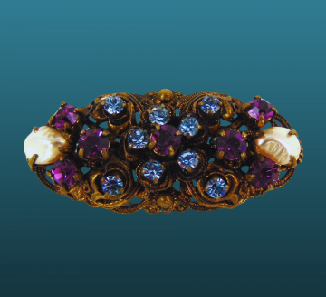 Oostenrijk koper fili faux parel blauw paars strass broche blauwe achtergrond 1