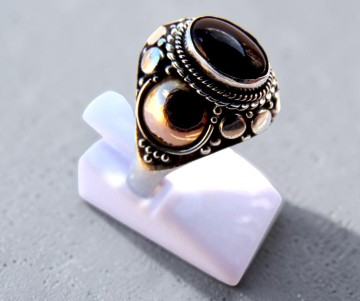 Oosterse zilver en verguld granaat ring pr 3