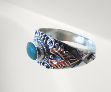 Oosterse zilveren ring malachiet gouden vlammen pr 4 5